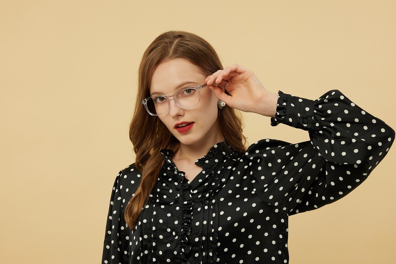 Los 5 Estampados Que Dominarán la Moda en 2025 y Cómo Usarlos Sin Miedo