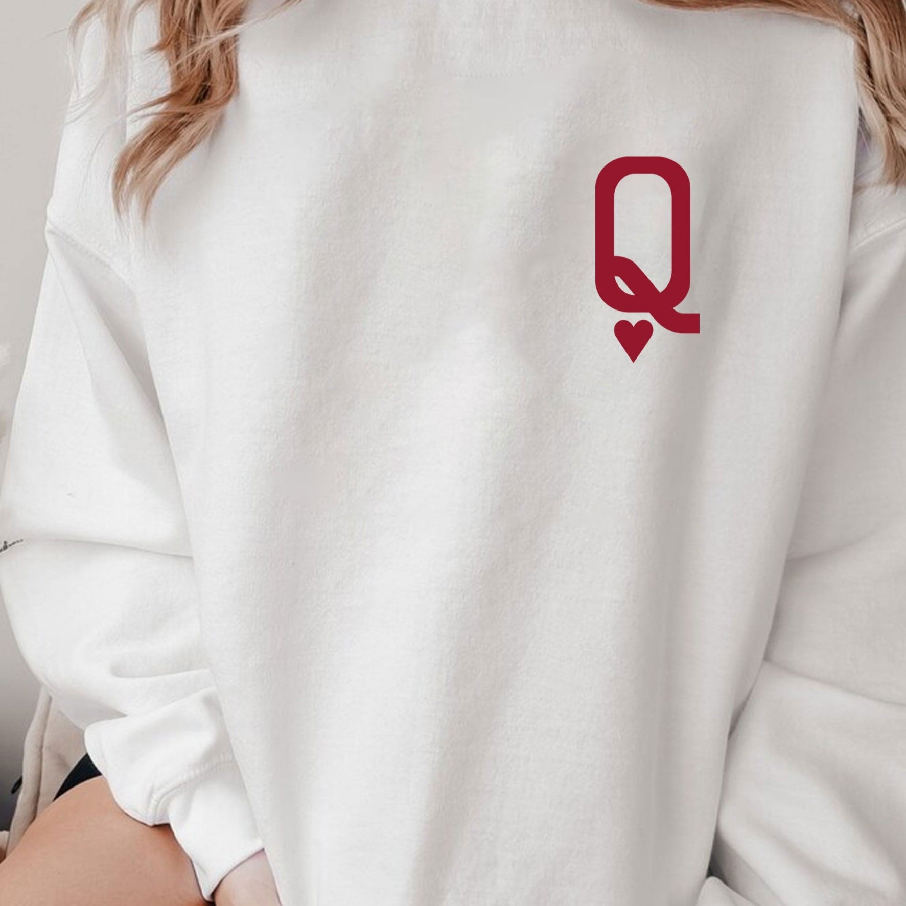 QUEENS HEART SWEATER