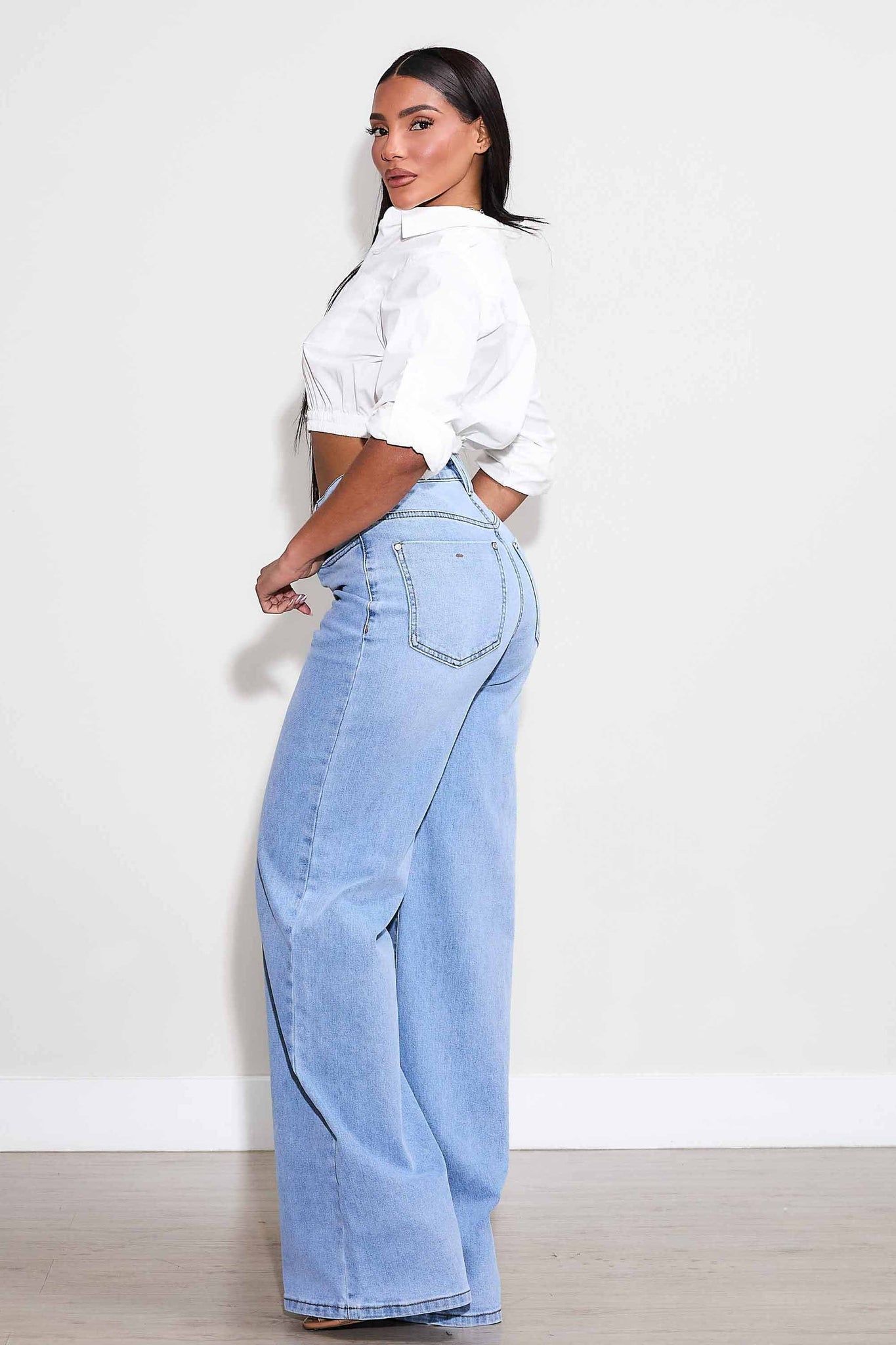 HIGH RISE JEANS