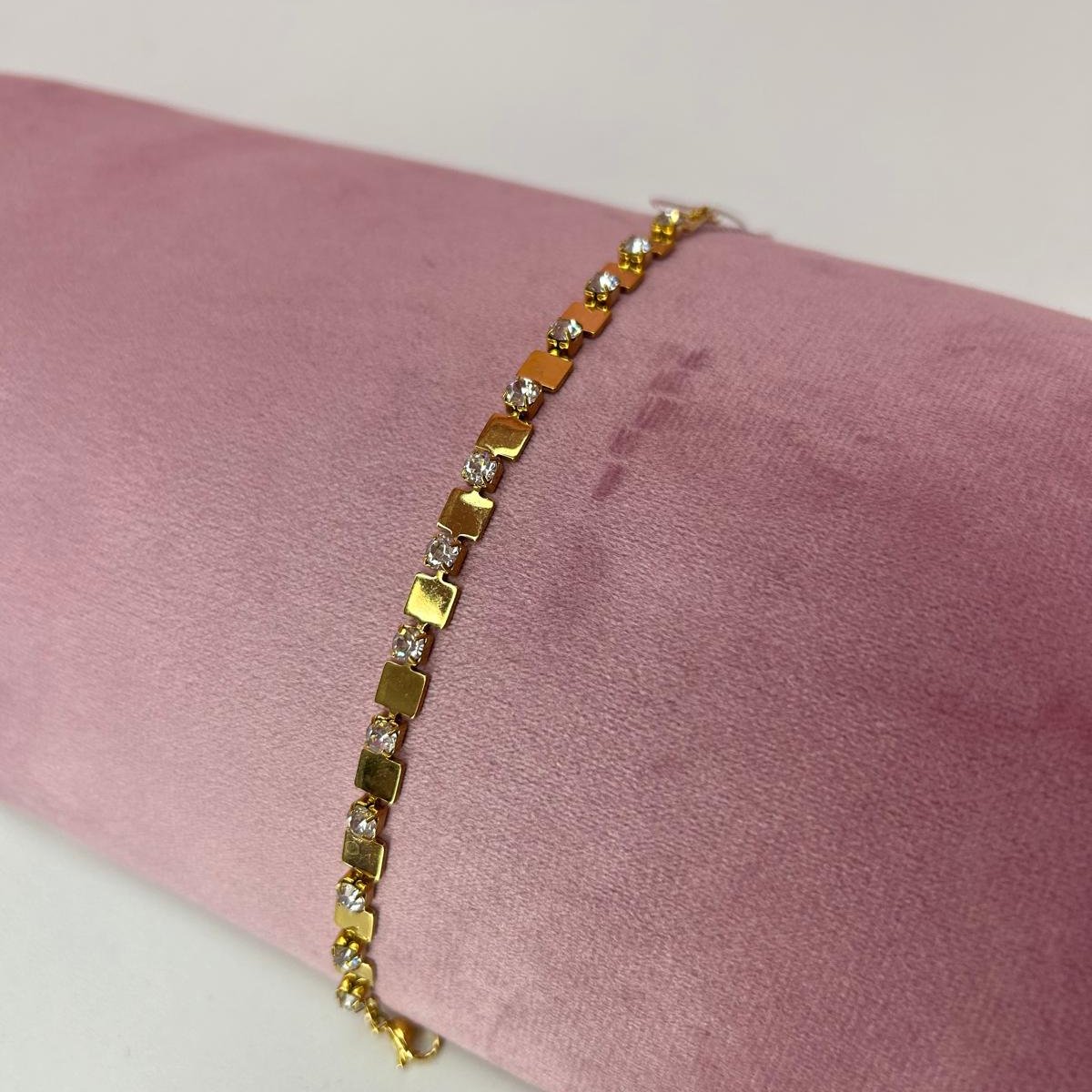 SQUARE GOLD BRACELET