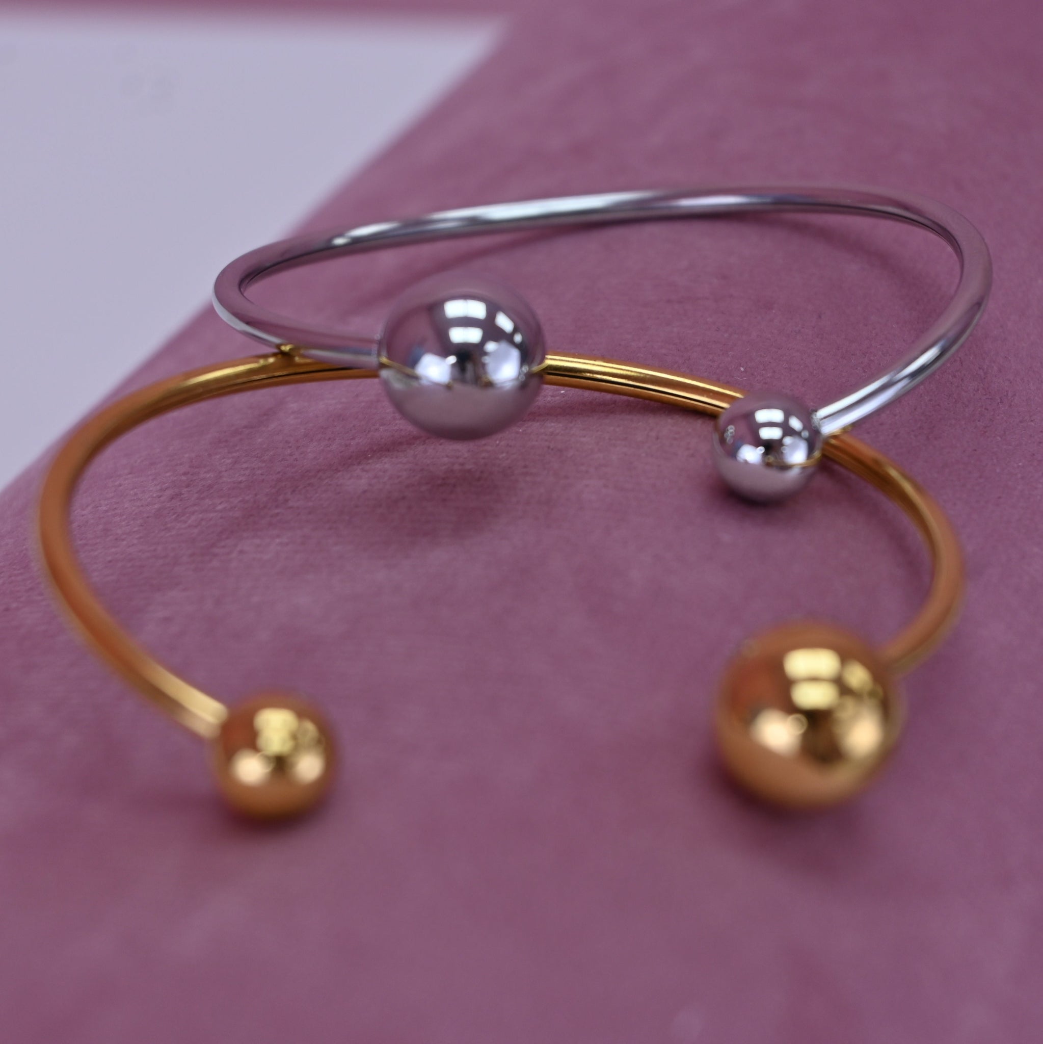 BALL BRACELET