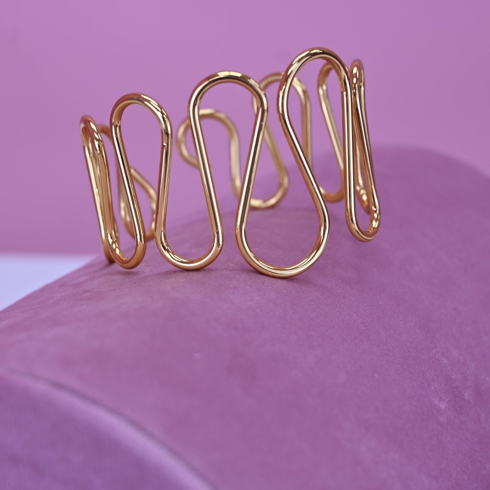 WAVY BRACELET