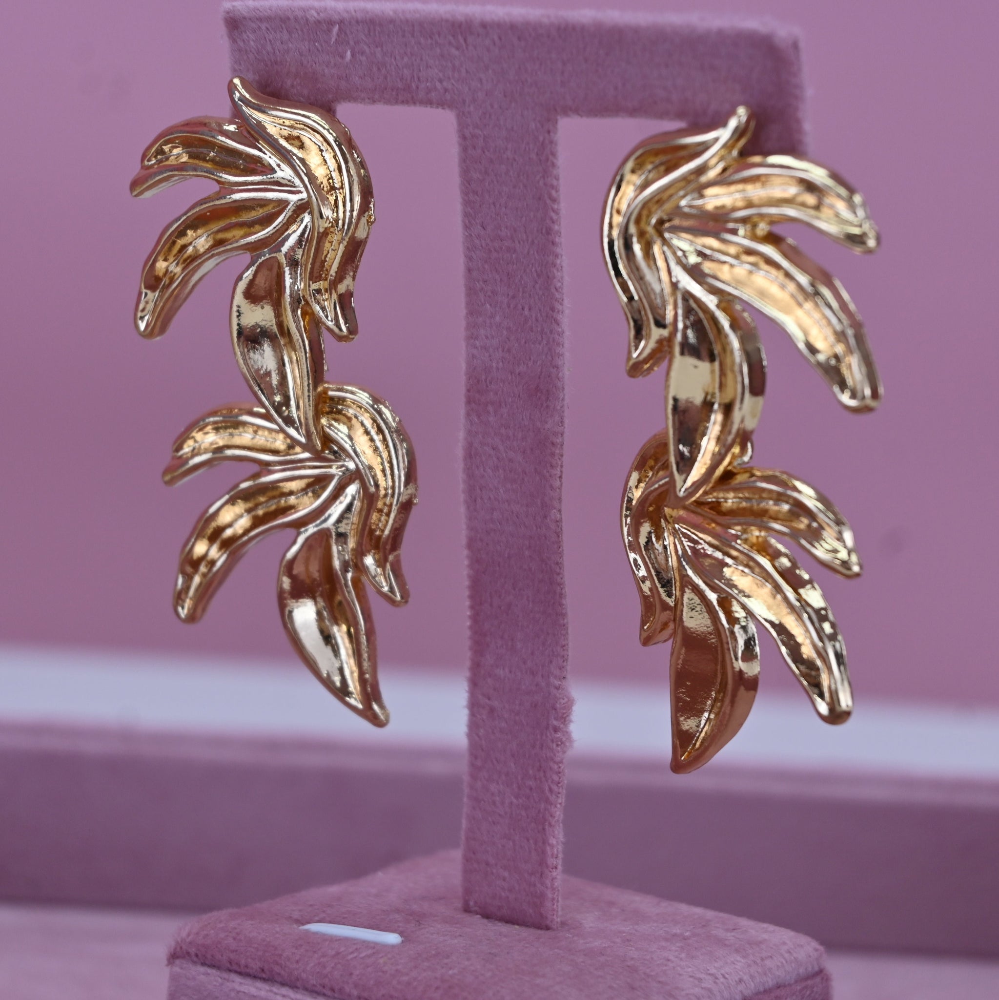 GOLD FLOWER EARRINGS