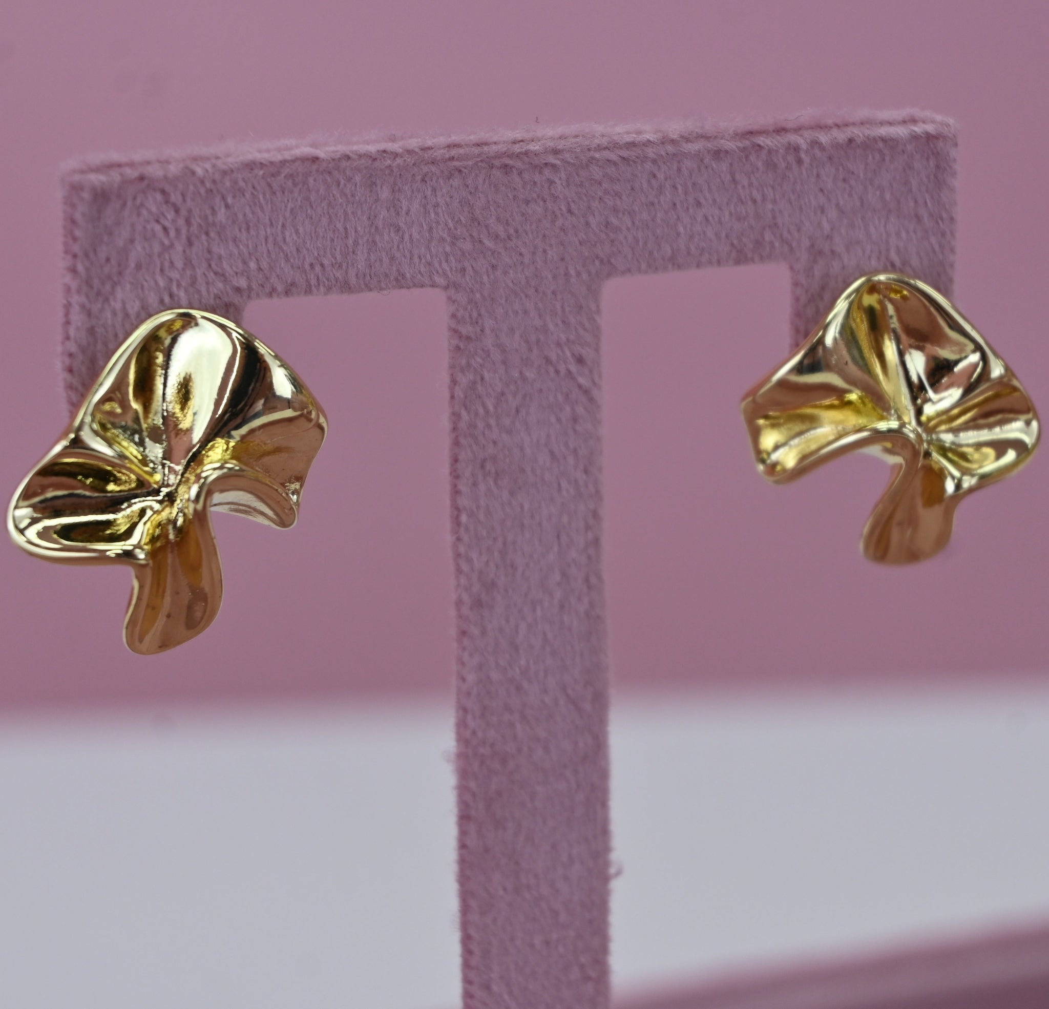 GOLD LEAF EARRINGS