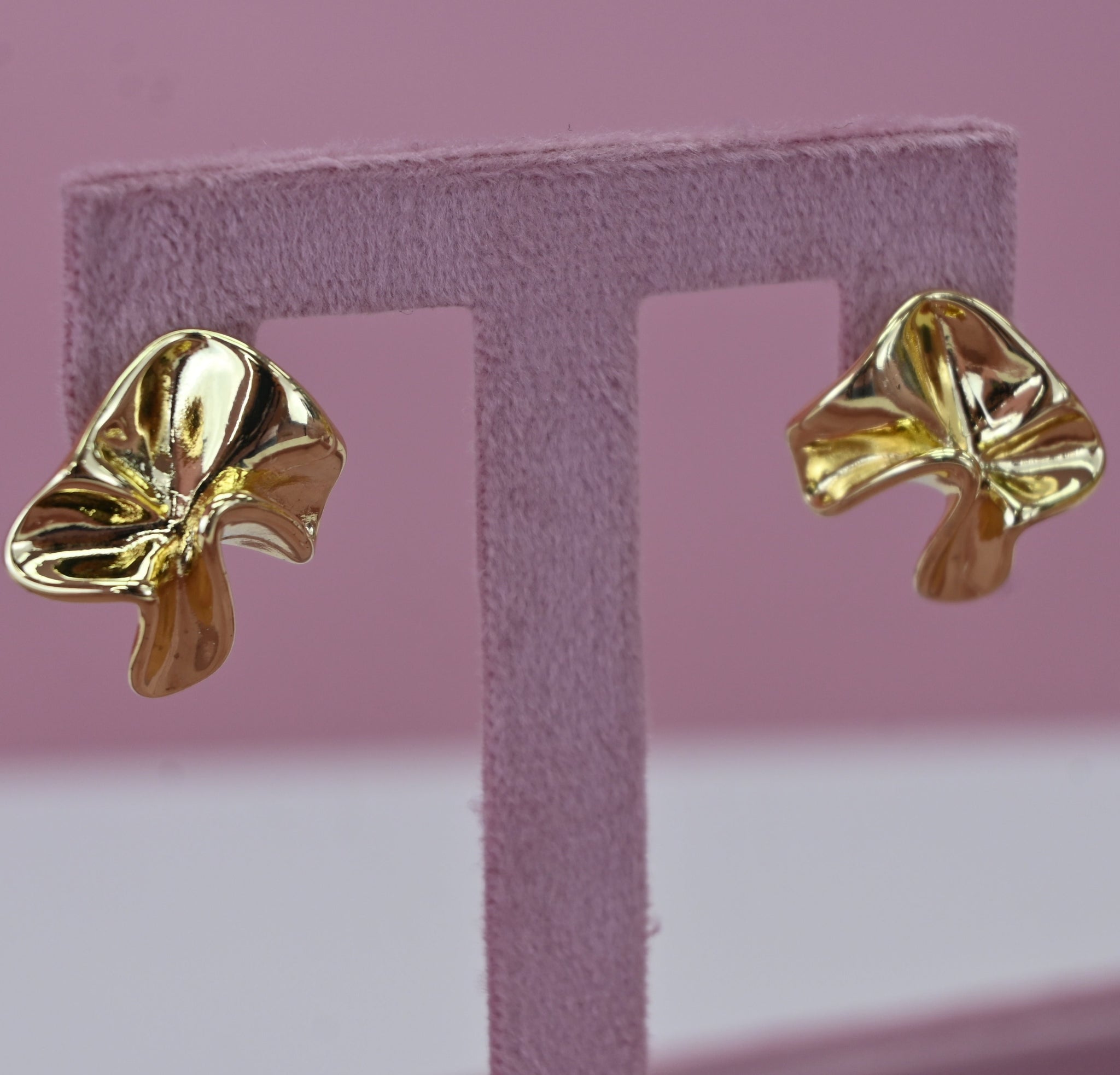 GOLD LEAF EARRINGS