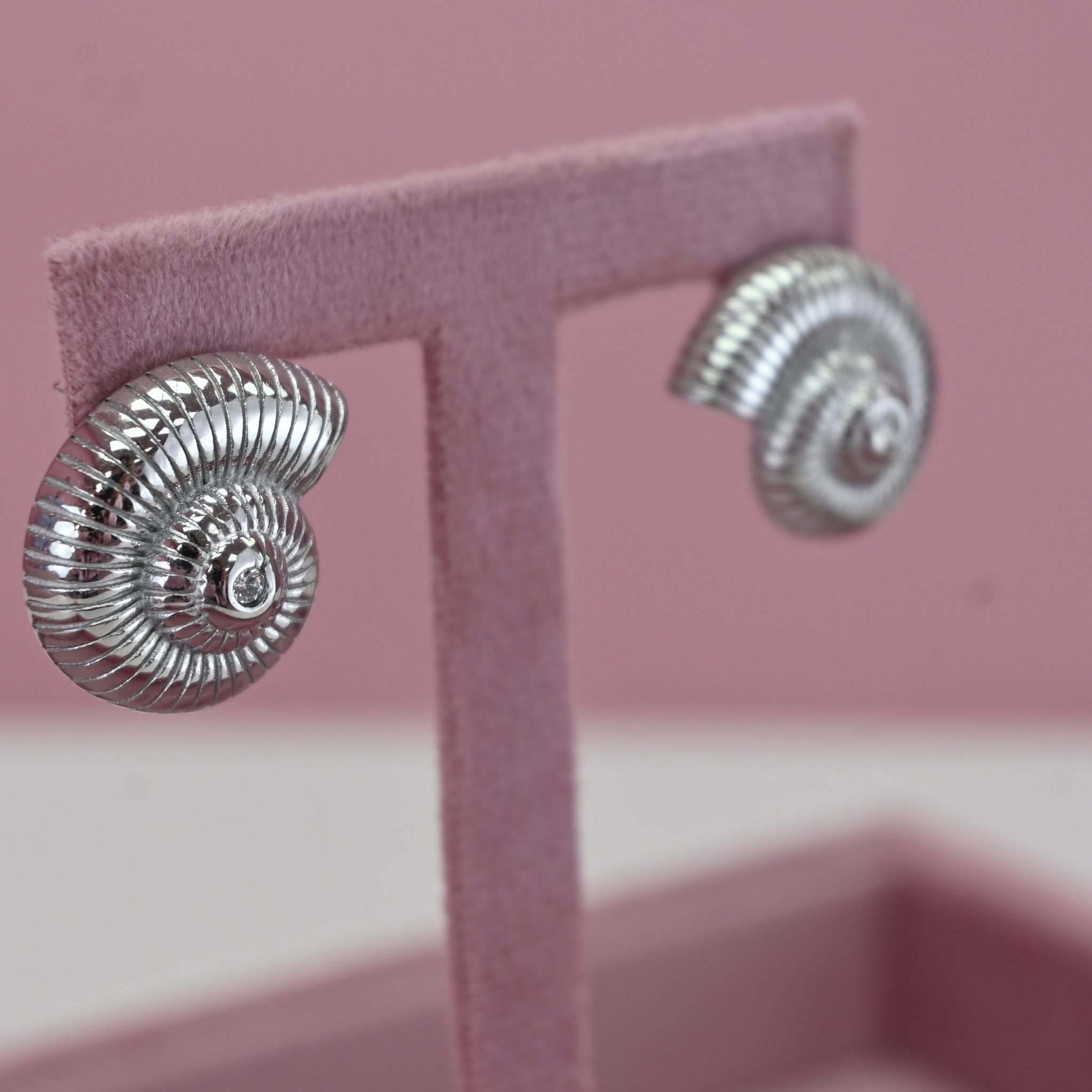 CARACOL EARRING