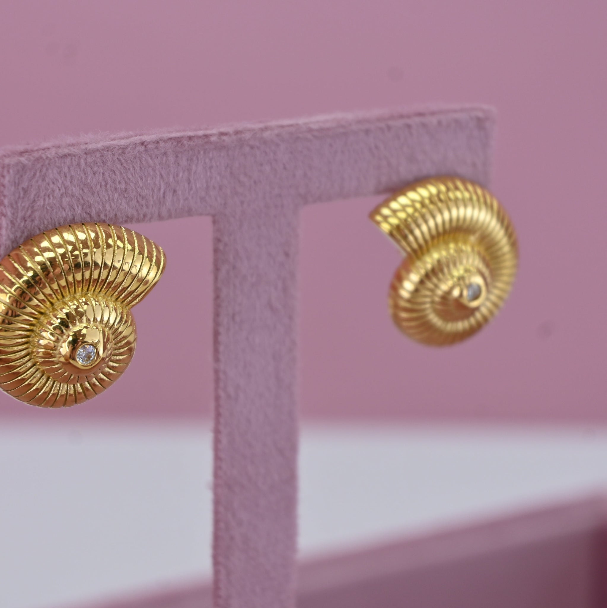 CARACOL EARRING