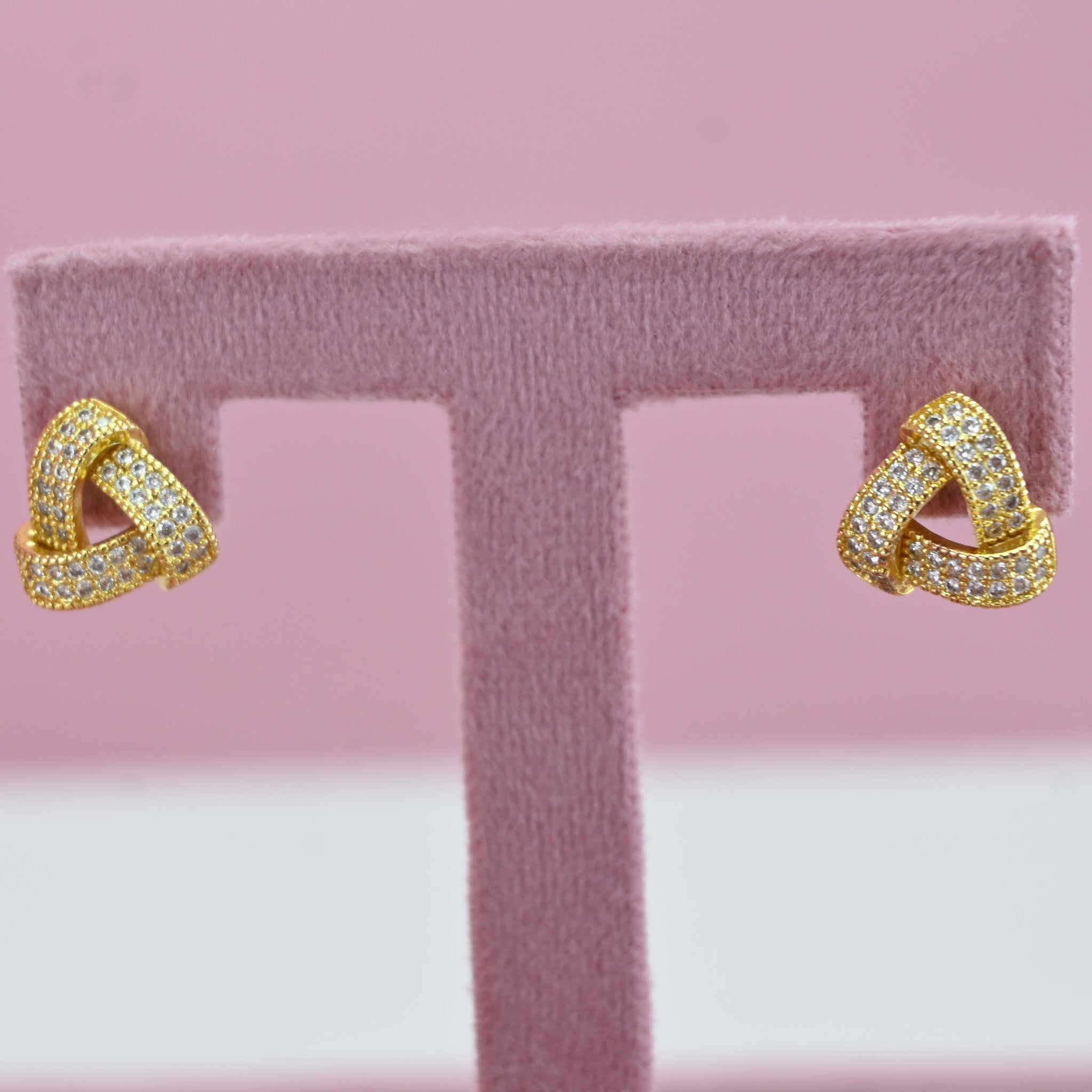 SMALL TRIANGLE EARRING