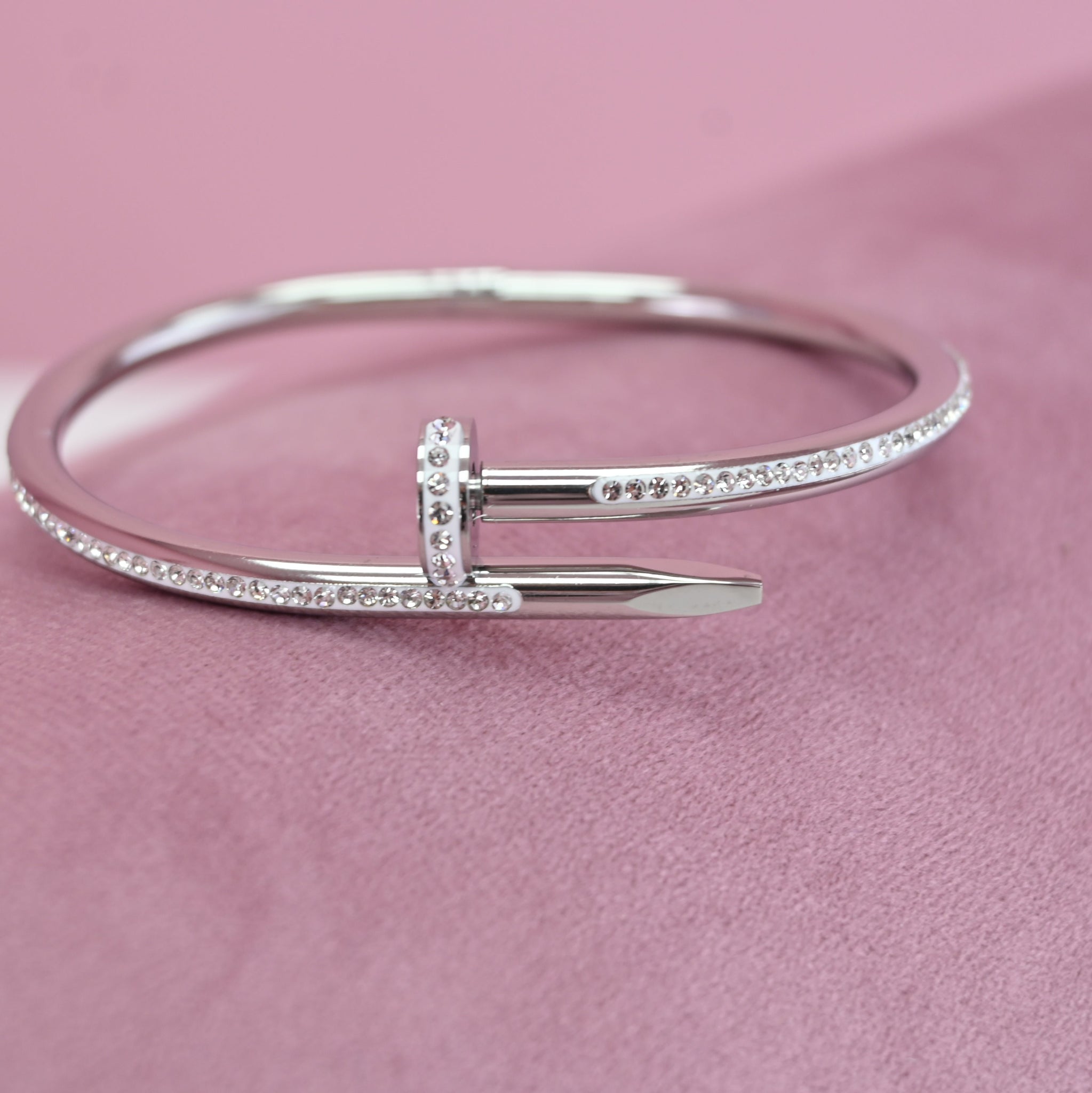 NAIL DIAMOND BRACELET