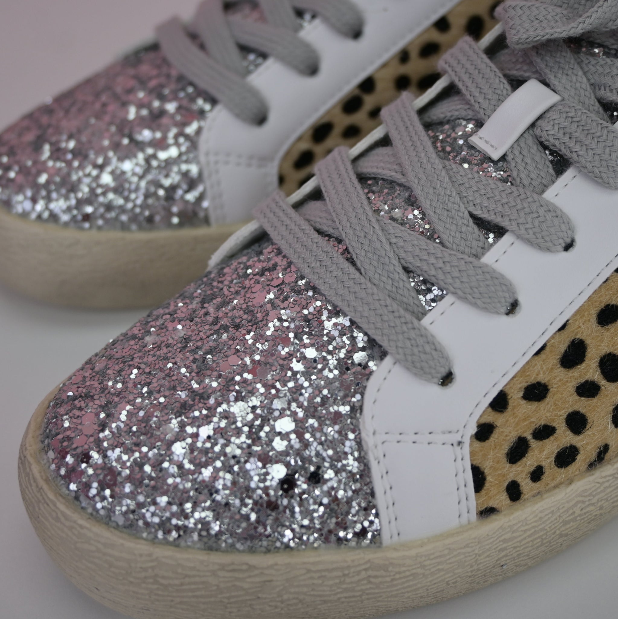 LEOPARD GLITER TENIS