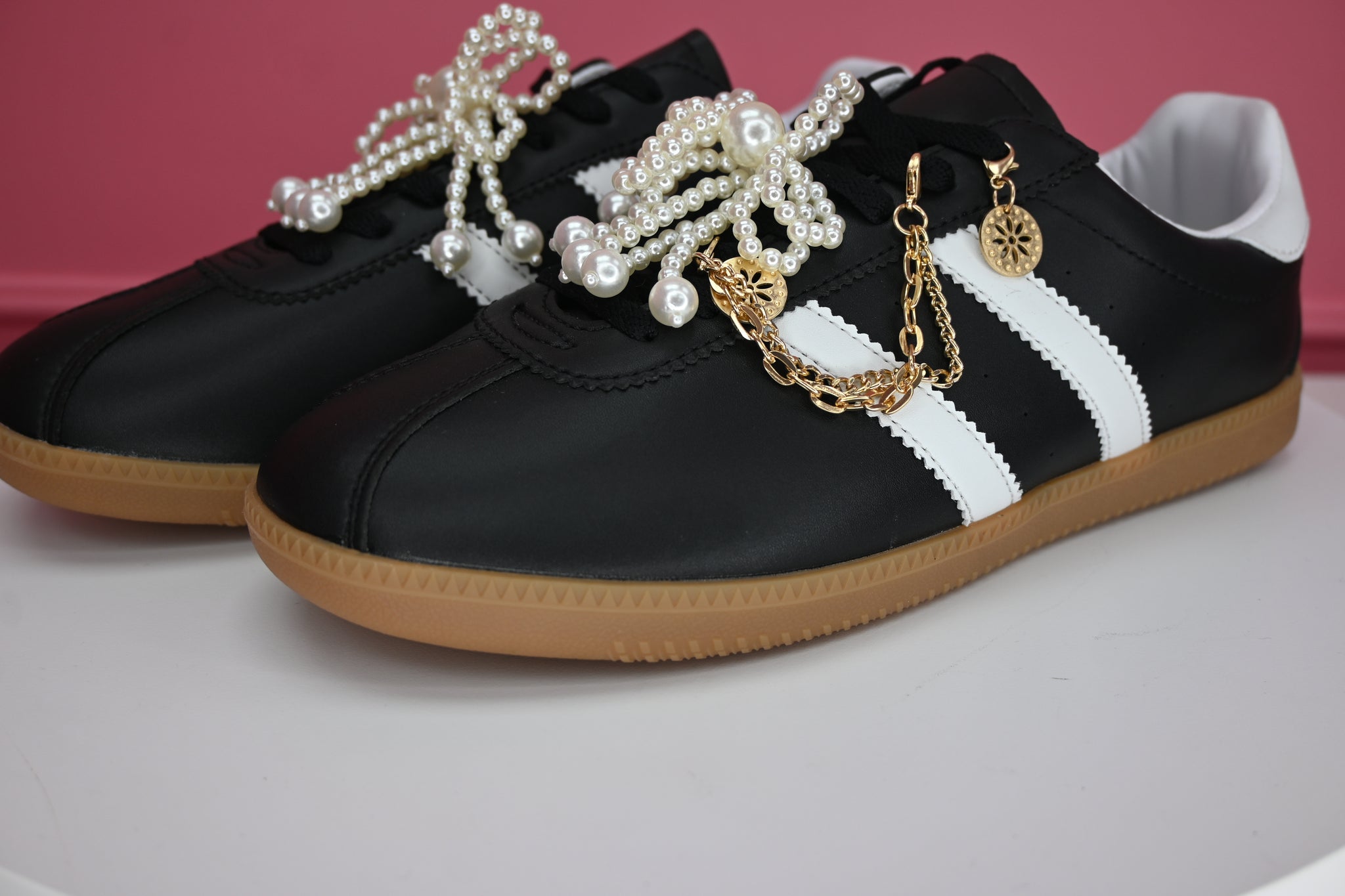 CHARMS BLACK TENIS