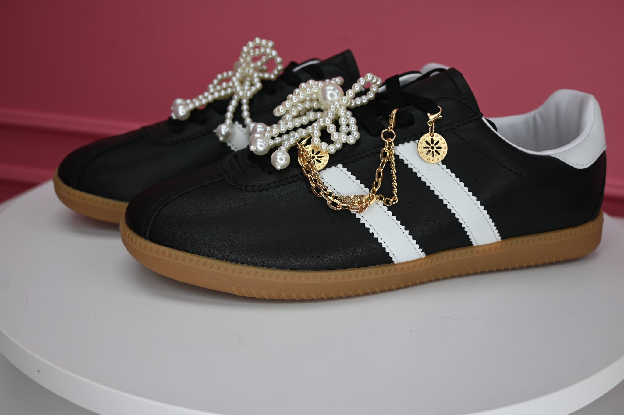 CHARMS BLACK TENIS