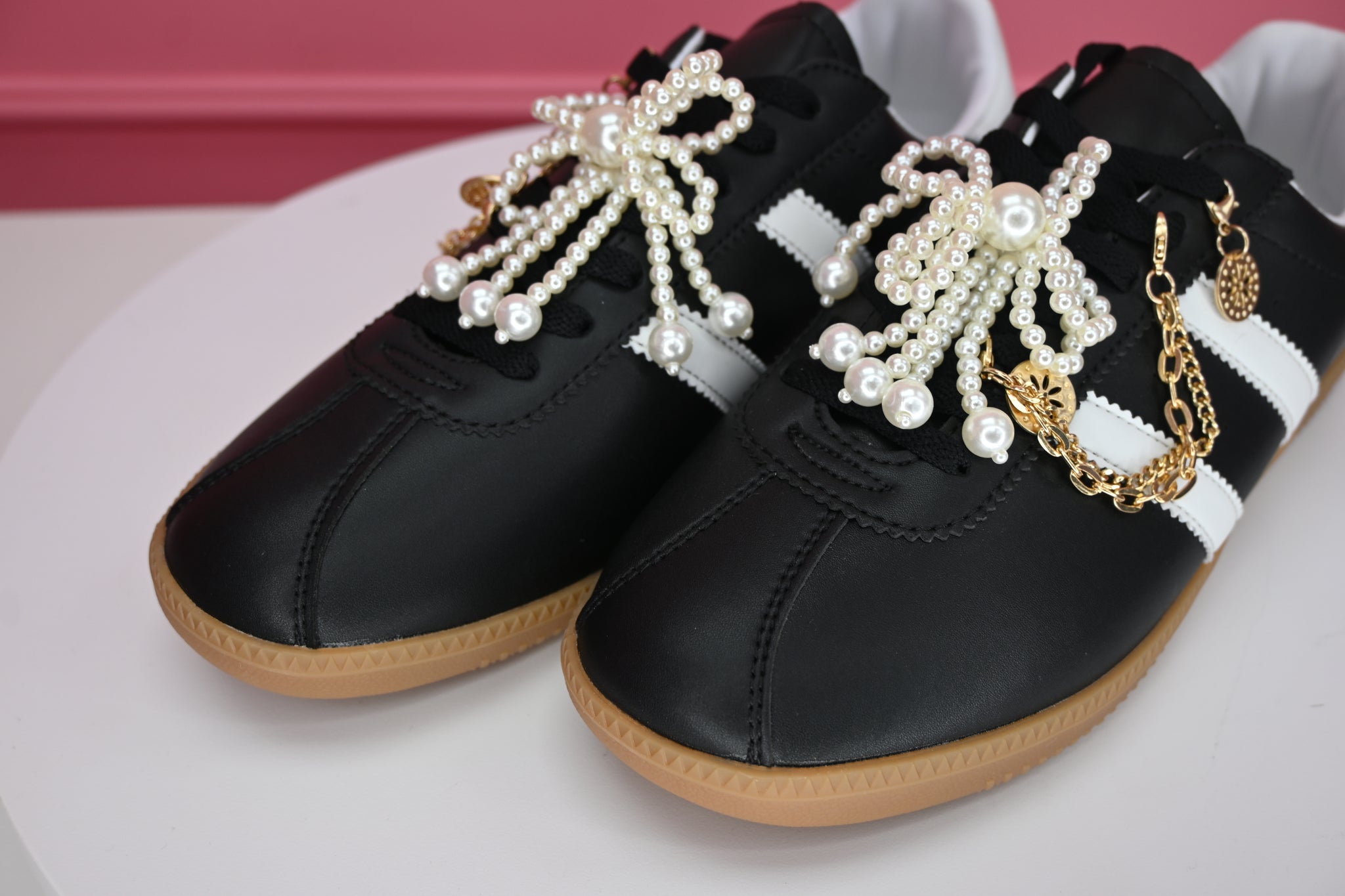 CHARMS BLACK TENIS