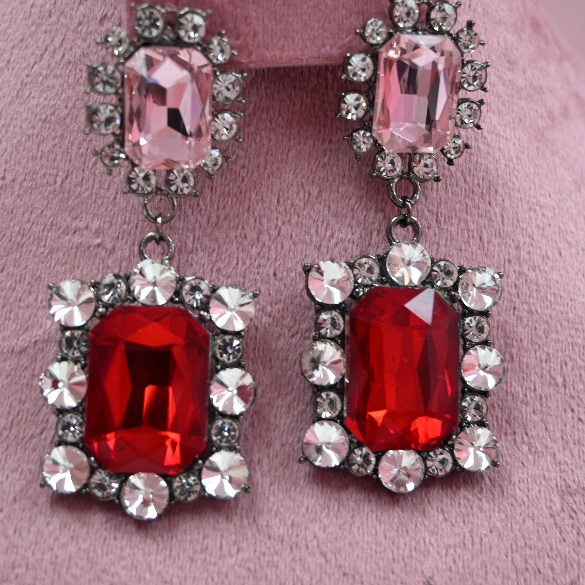 SQUARE RED EARRING