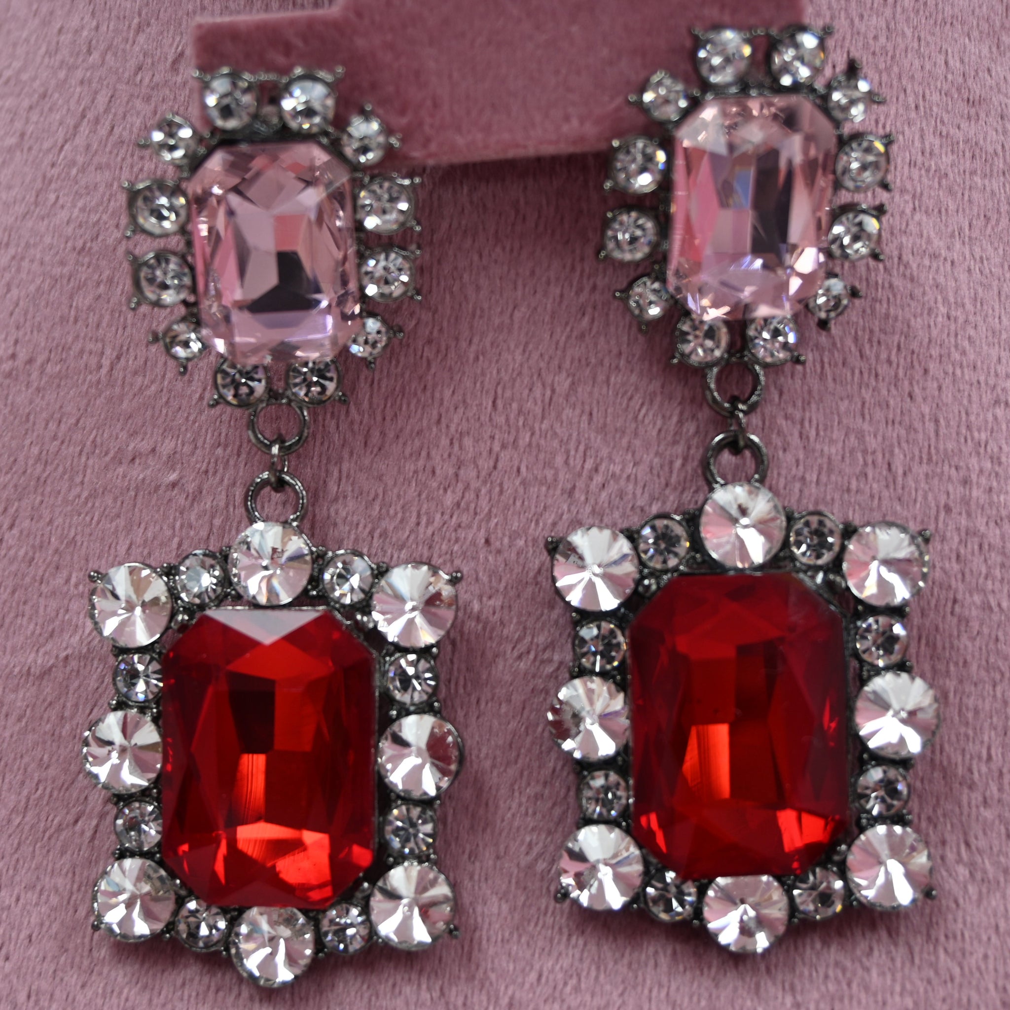 SQUARE RED EARRING