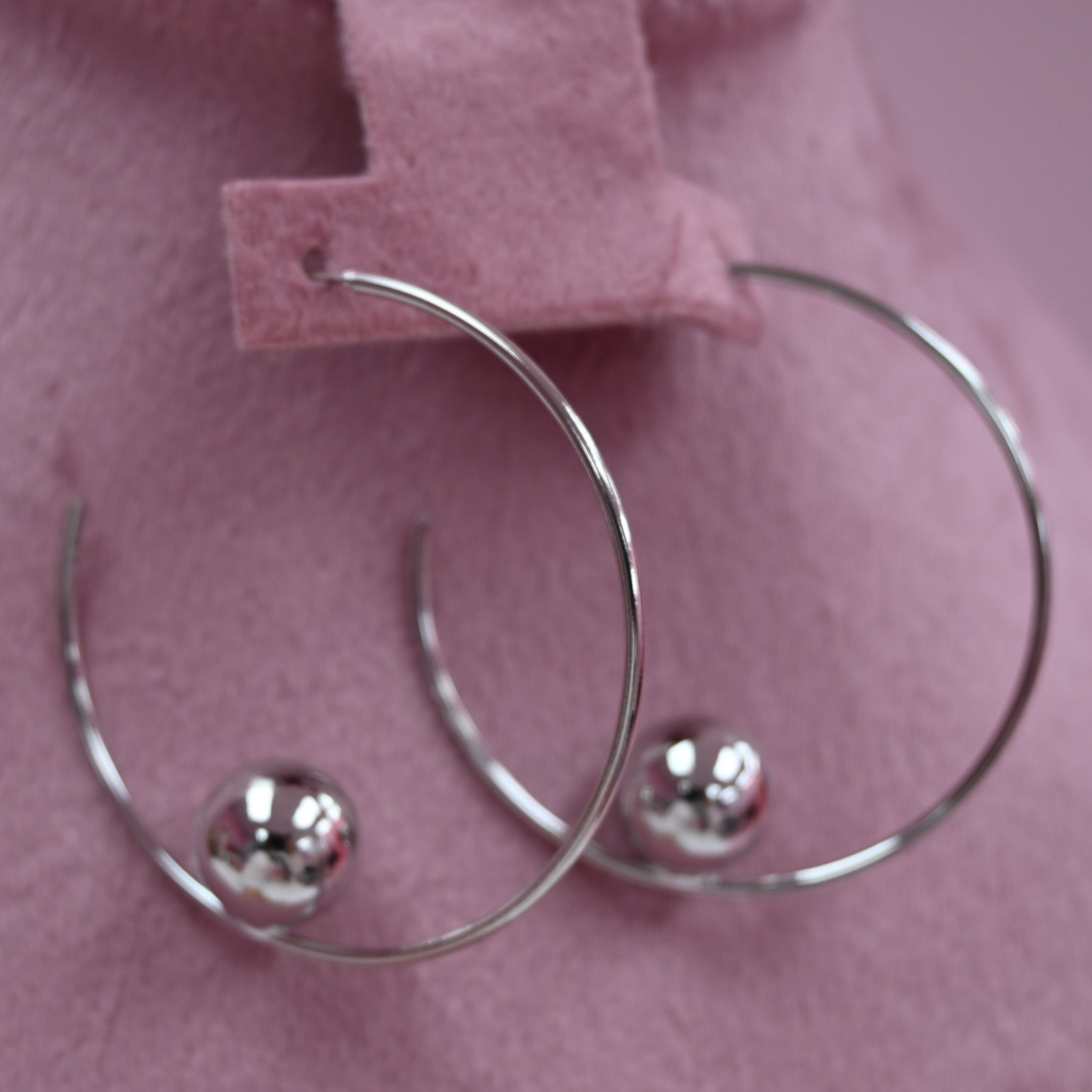 ROUND EARRING