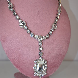 CRYSTAL LONG NECKLACE